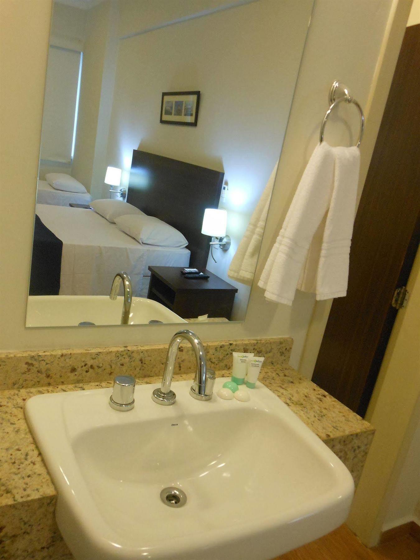 Oyo Ecosuites Hotel Manaus Luaran gambar